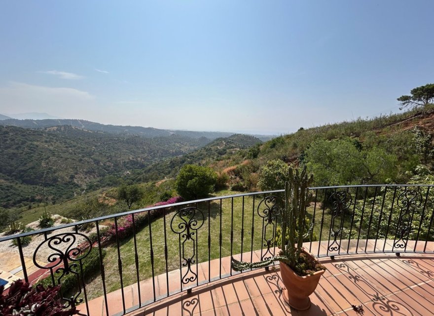 Reventa - Villa - Еstepona - Costa del Sol