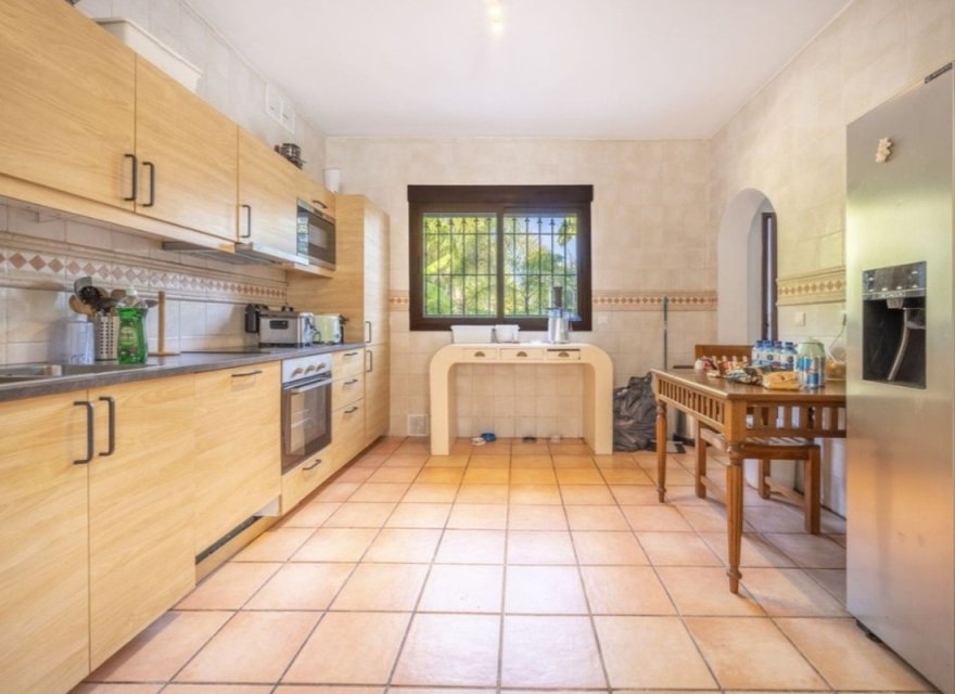 Reventa - Villa - Еstepona - Costa del Sol