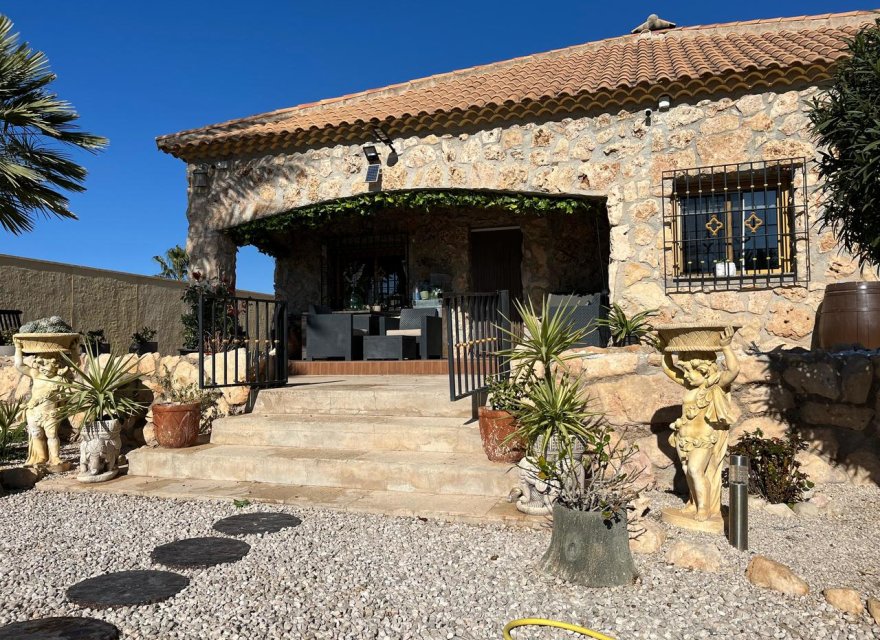 Reventa - Villa - Fortuna - Inland