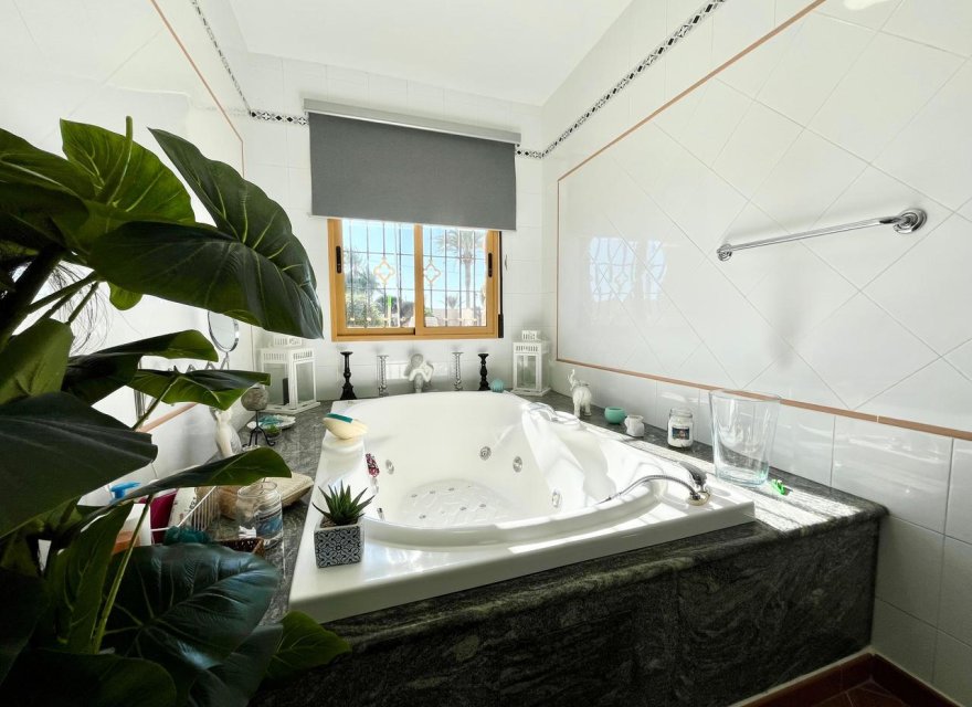 Reventa - Villa - Fortuna - Inland