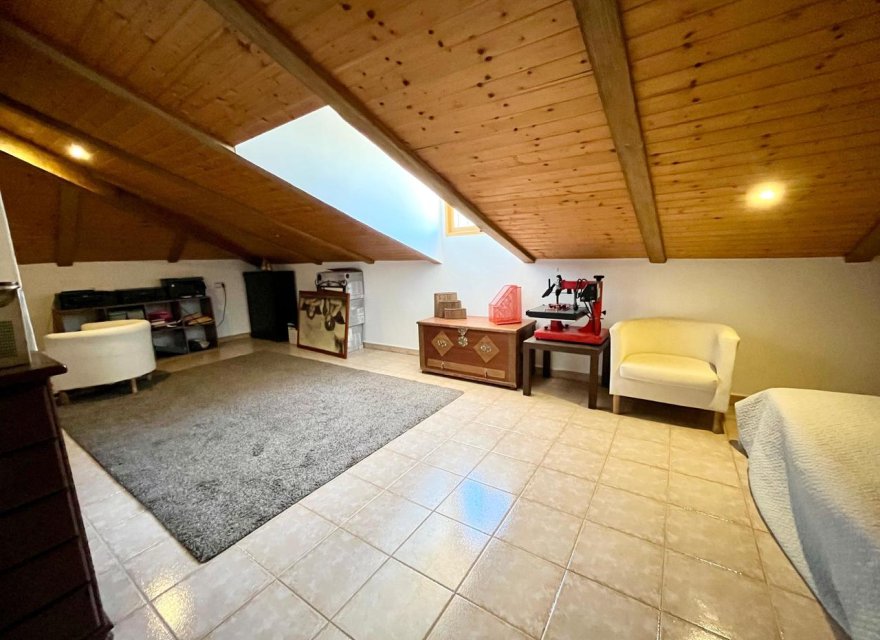 Reventa - Villa - Fortuna - Inland