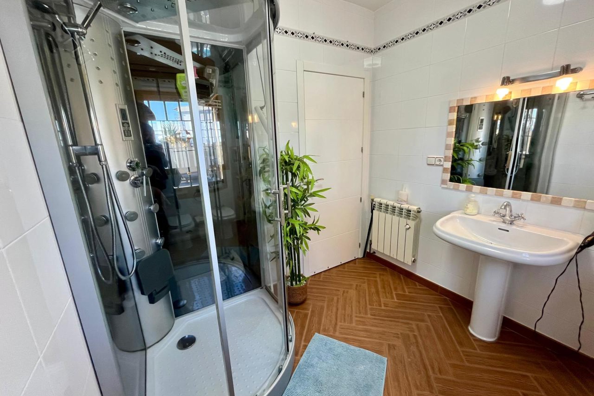 Reventa - Villa - Fortuna - Inland