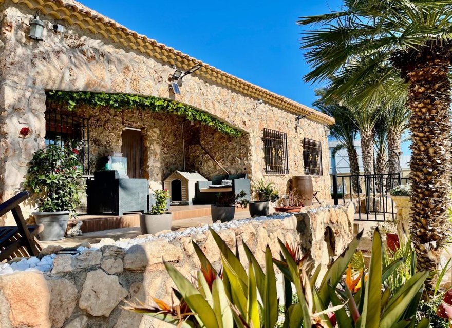 Reventa - Villa - Fortuna - Inland