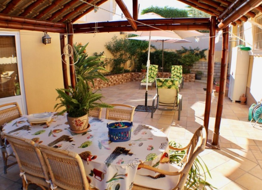 Reventa - Villa - La Nucía - Urbanisations