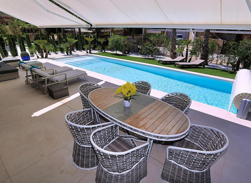 Reventa - Villa - Orihuela Costa - Las Colinas Golf