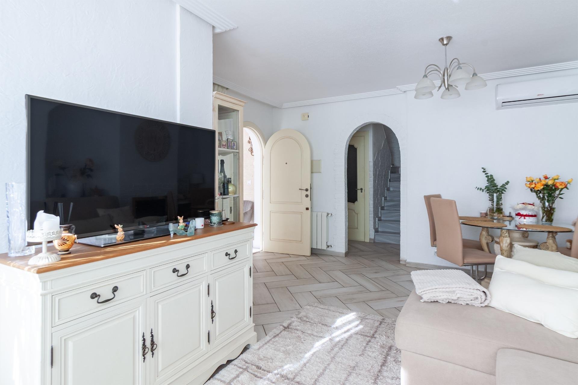 Reventa - Villa - Orihuela Costa - Los Almendros-la Florida