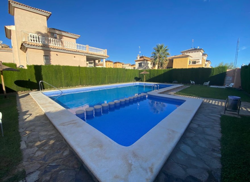 Reventa - Villa - Orihuela Costa - Los Altos