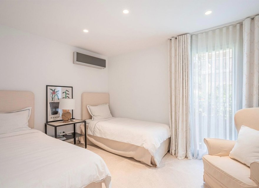 Reventa - Villa - Portals Nous