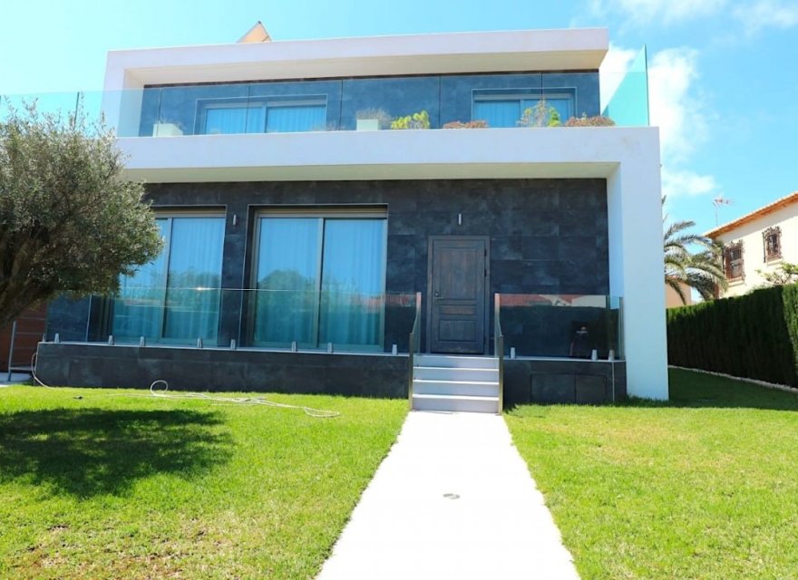 Reventa - Villa - Torrevieja - Los Angeles