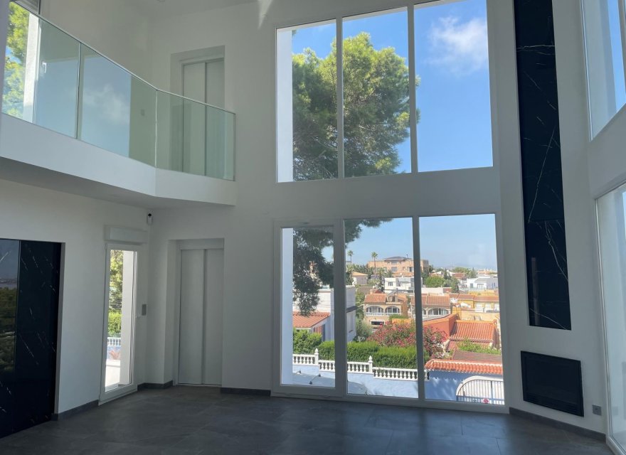 Reventa - Villa - Torrevieja - Los Balcones