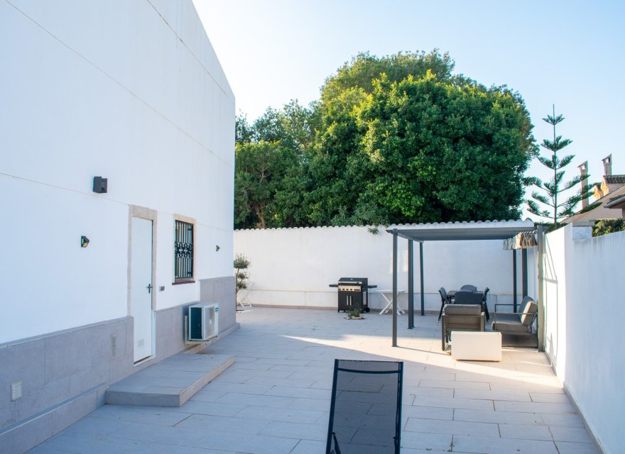 Reventa - Villa - Torrevieja - Los Balcones