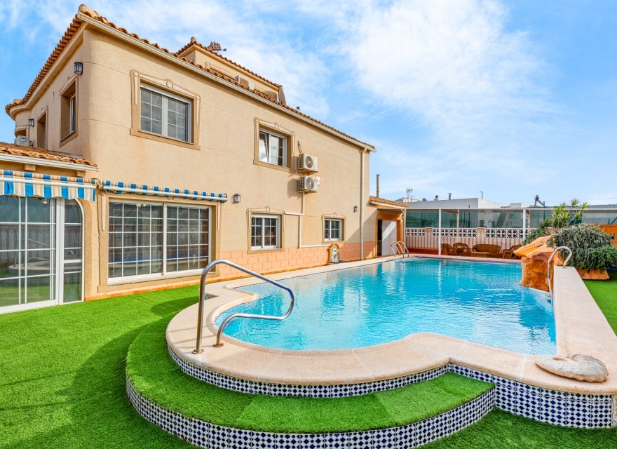 Reventa - Villa - Torrevieja