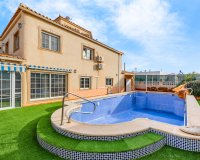 Reventa - Villa - Torrevieja