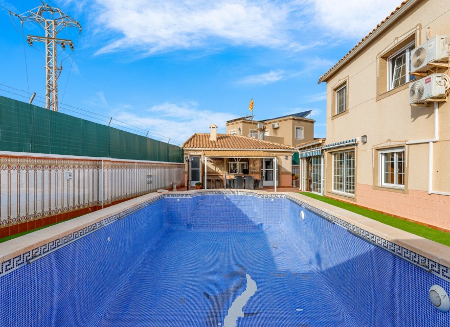 Reventa - Villa - Torrevieja