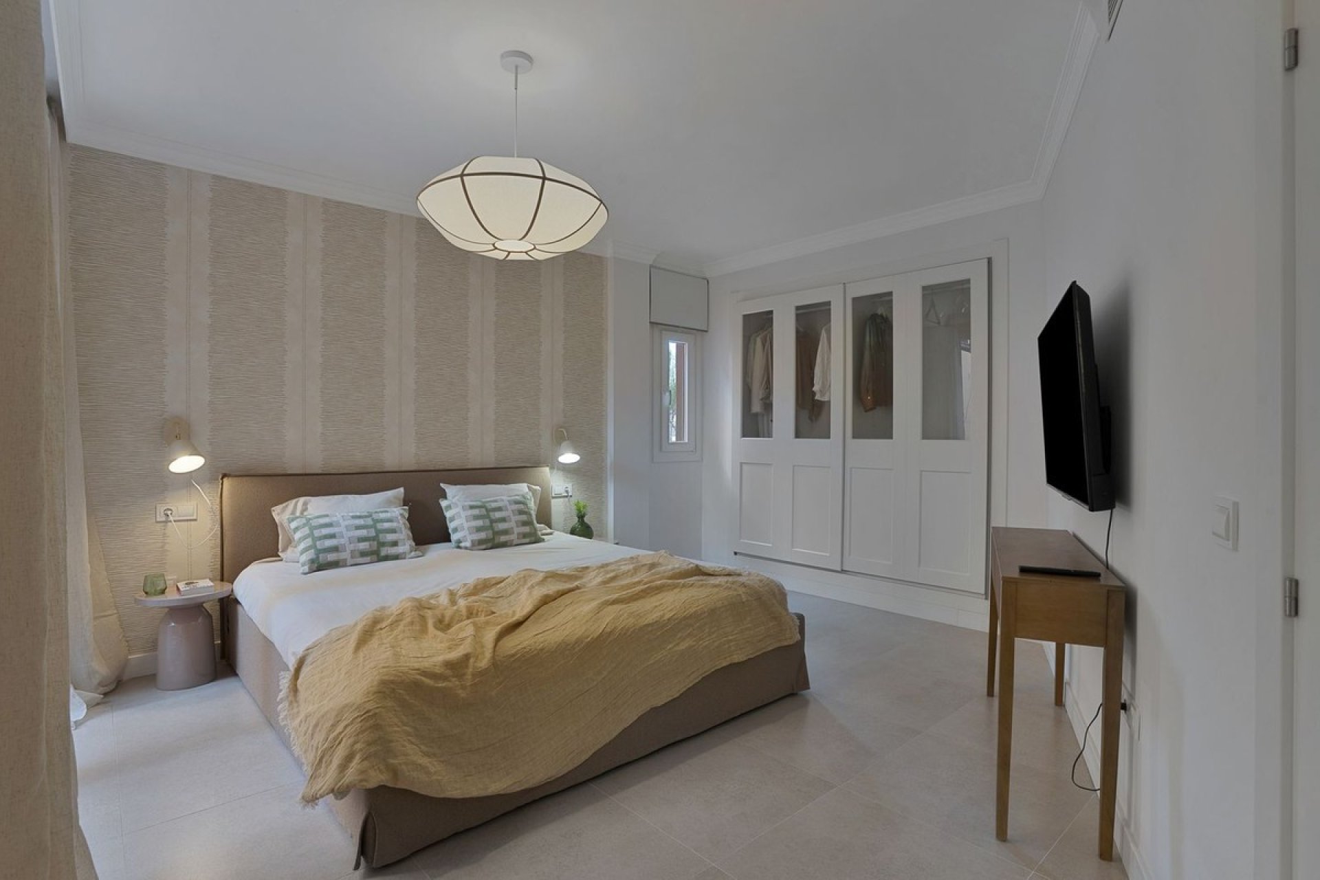 Short Term Rental - Apartment - El Paraiso - Costa del Sol