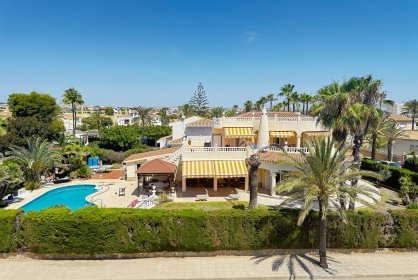 Вилла - Перепродажа - Torrevieja - Punta Prima