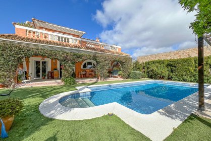 Villa - Reventa - El Toro - El Toro