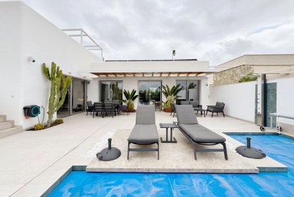 Villa - Reventa - Los Montesinos - La Herrada