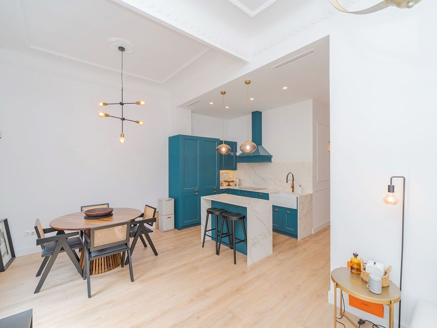 Агенция за недвижими имоти - Имоти Премиер - имот - 1224487, Цена: 450000 EUR