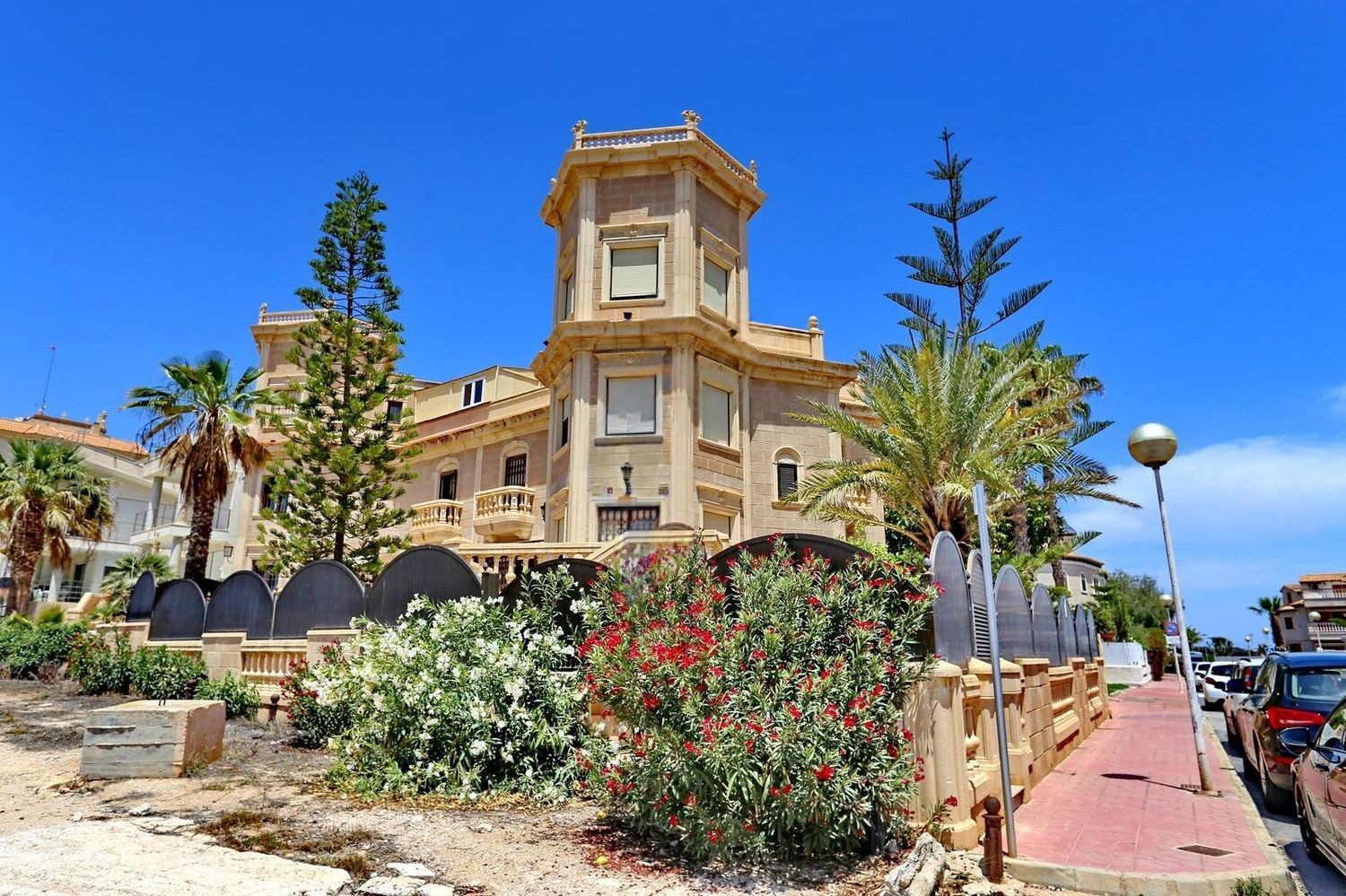 Агенция за недвижими имоти - Имоти Премиер - имот - 1224579, Цена: 595000 EUR