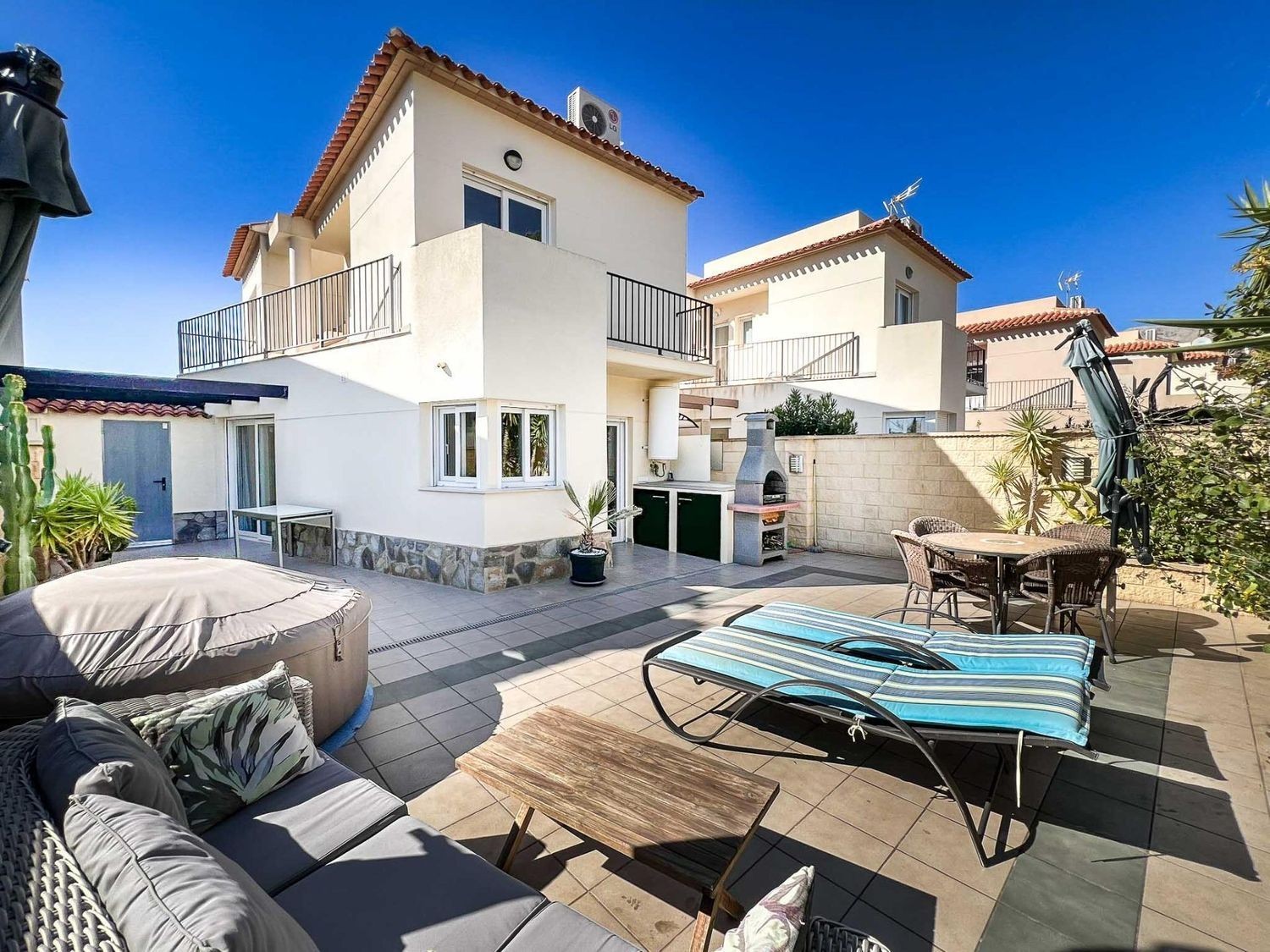 Агенция за недвижими имоти - Имоти Премиер - имот - 1224641, Цена: 385000 EUR