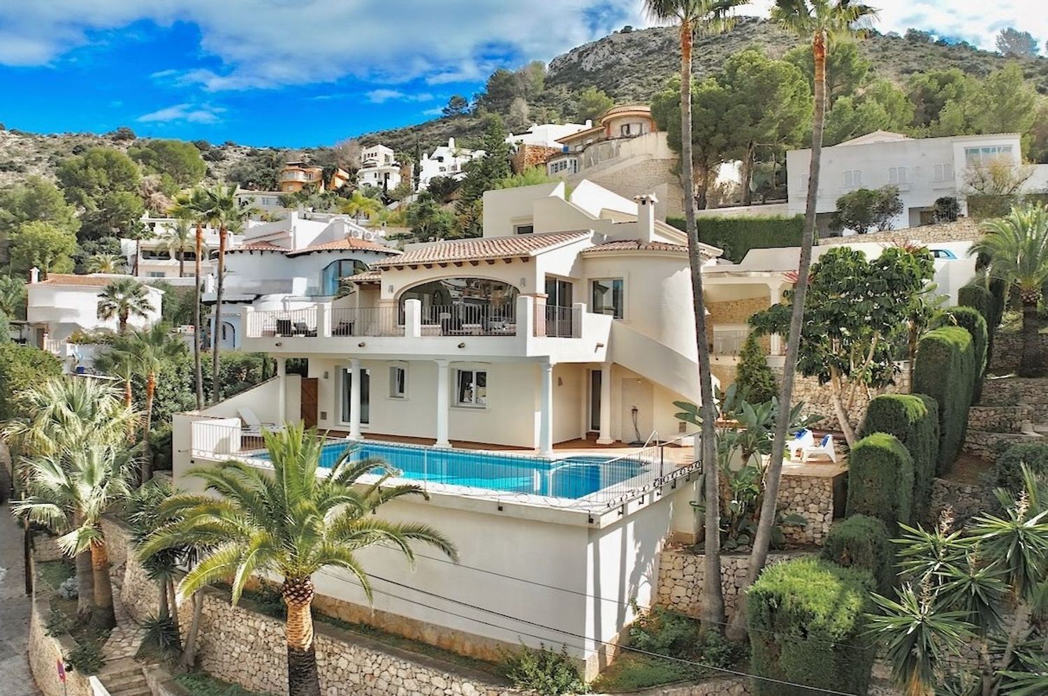 Агенция за недвижими имоти - Имоти Премиер - имот - 1224792, Цена: 2495000 EUR