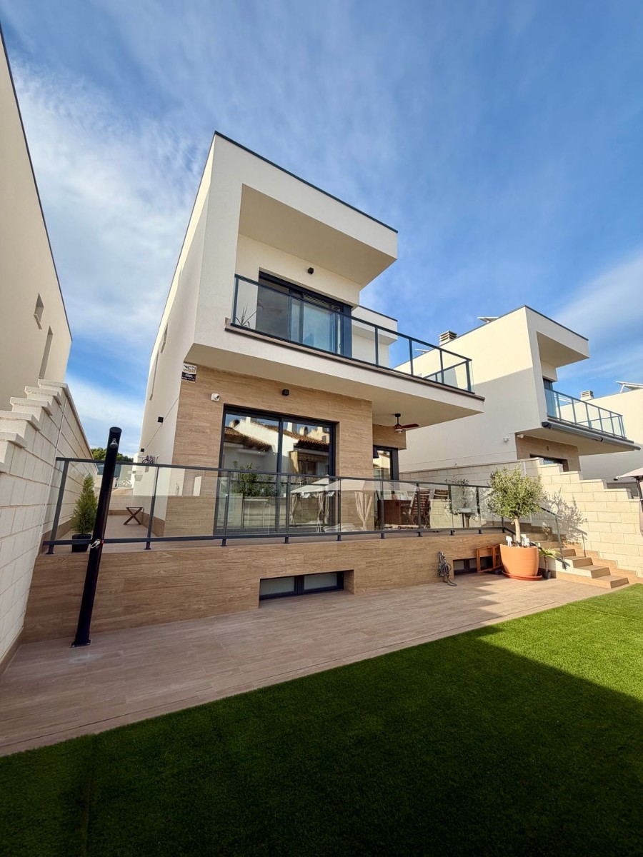 Агенция за недвижими имоти - Имоти Премиер - имот - 1224837, Цена: 790000 EUR