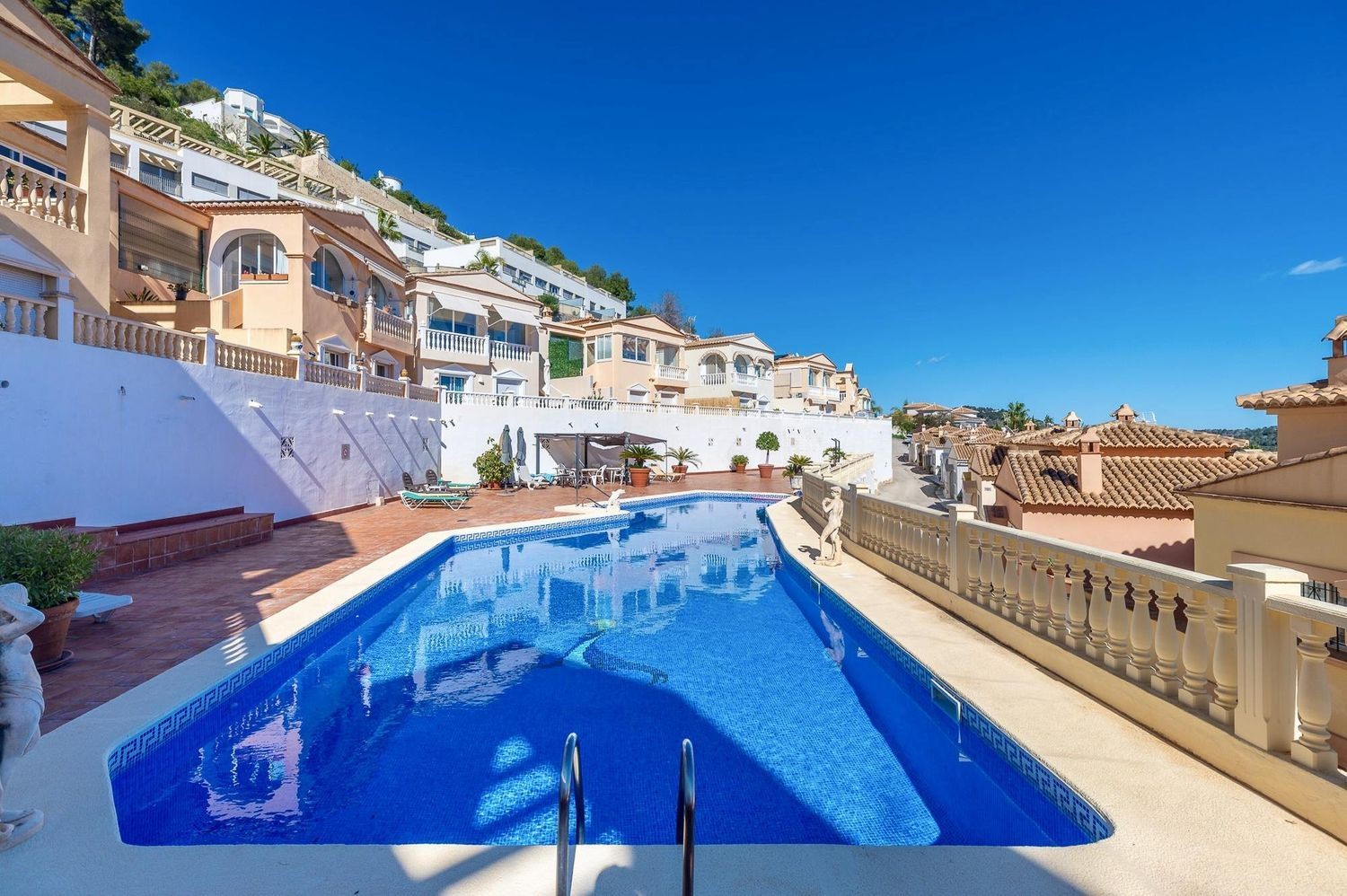Агенция за недвижими имоти - Имоти Премиер - имот - 1224924, Цена: 445000 EUR