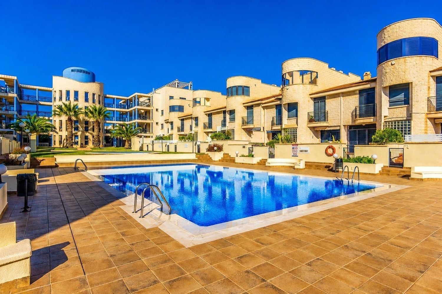 Агенция за недвижими имоти - Имоти Премиер - имот - 1225027, Цена: 319900 EUR