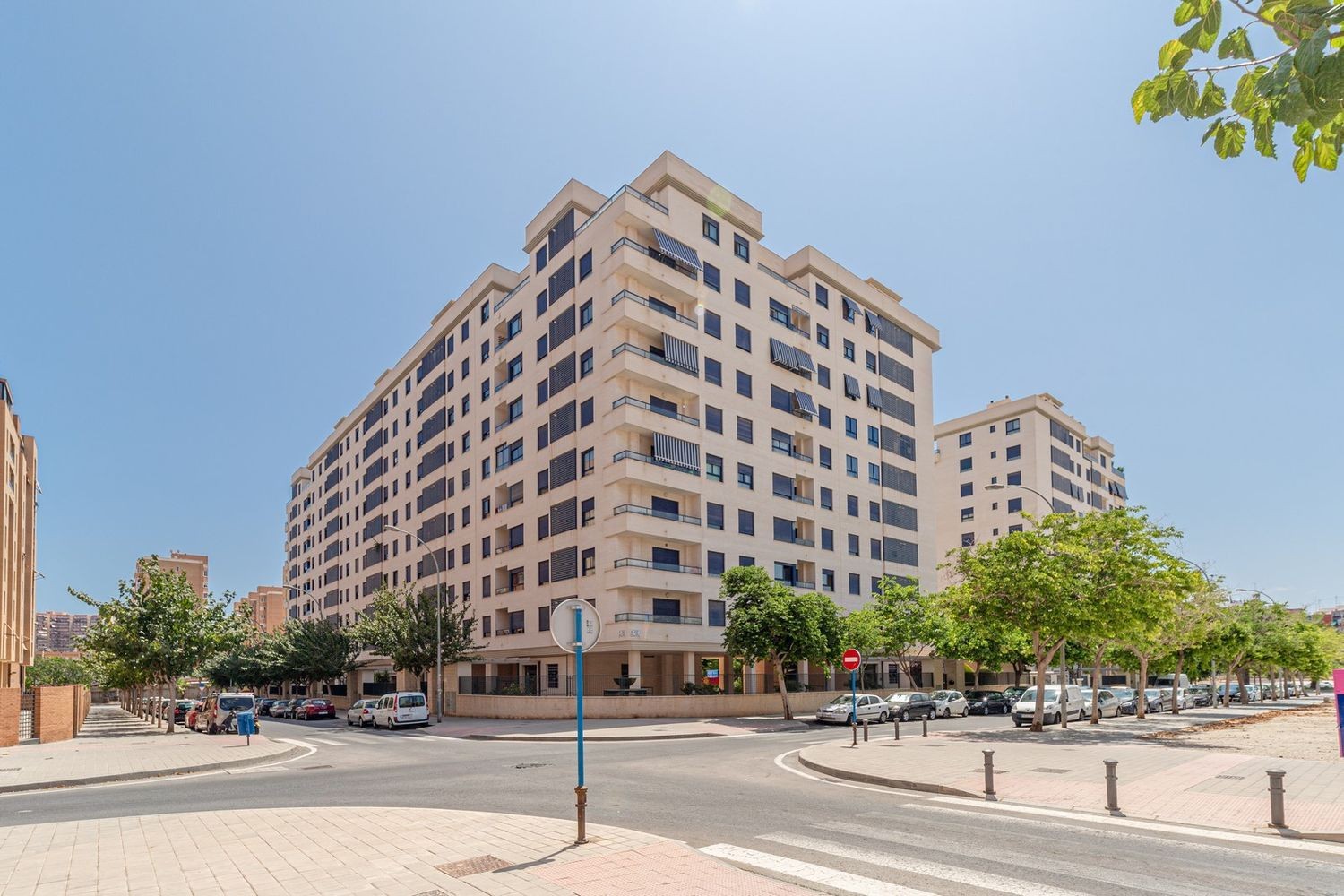 Агенция за недвижими имоти - Имоти Премиер - имот - 1225032, Цена: 332300 EUR