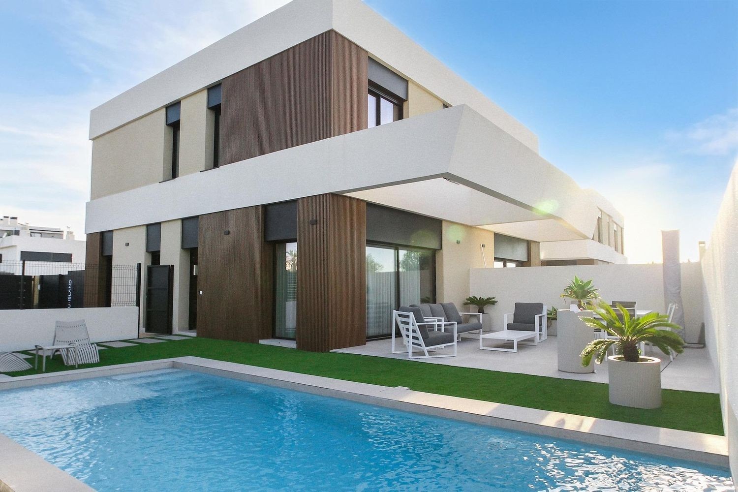 Агенция за недвижими имоти - Имоти Премиер - имот - 1225034, Цена: 820000 EUR