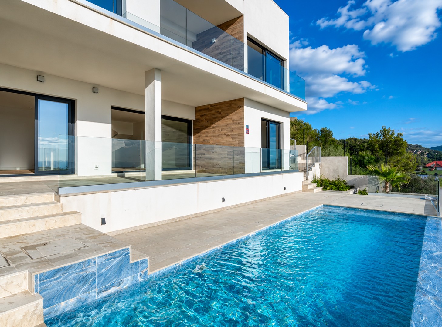 Агенция за недвижими имоти - Имоти Премиер - имот - 1225063, Цена: 1750000 EUR
