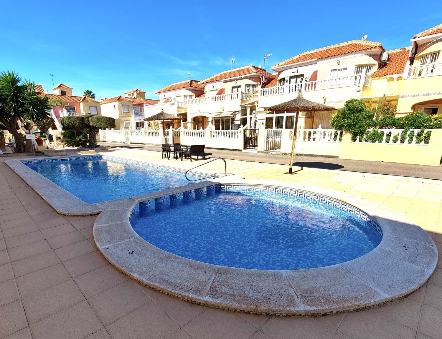 Агенция за недвижими имоти - Имоти Премиер - имот - 1227675, Цена: 159990 EUR