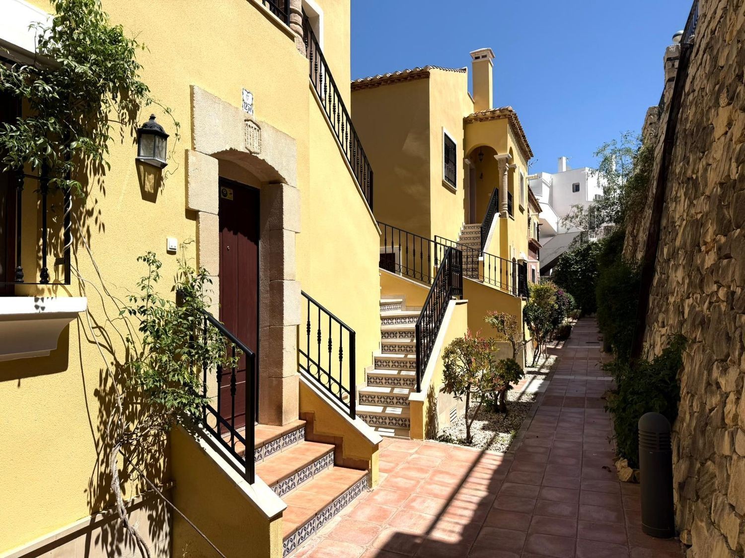 Агенция за недвижими имоти - Имоти Премиер - имот - 1227688, Цена: 179900 EUR