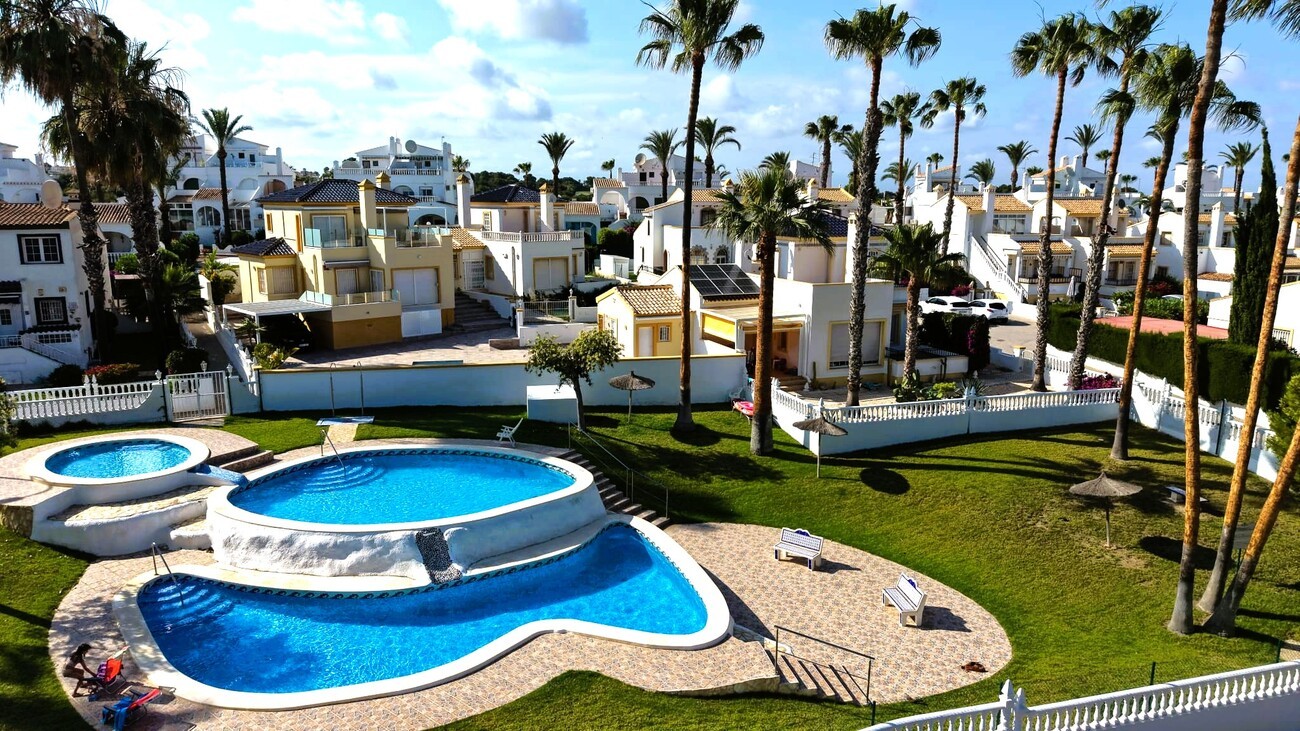 Агенция за недвижими имоти - Имоти Премиер - имот - 1228010, Цена: 295000 EUR