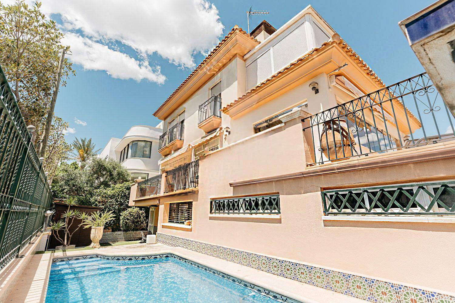Агенция за недвижими имоти - Имоти Премиер - имот - 1231869, Цена: 999000 EUR