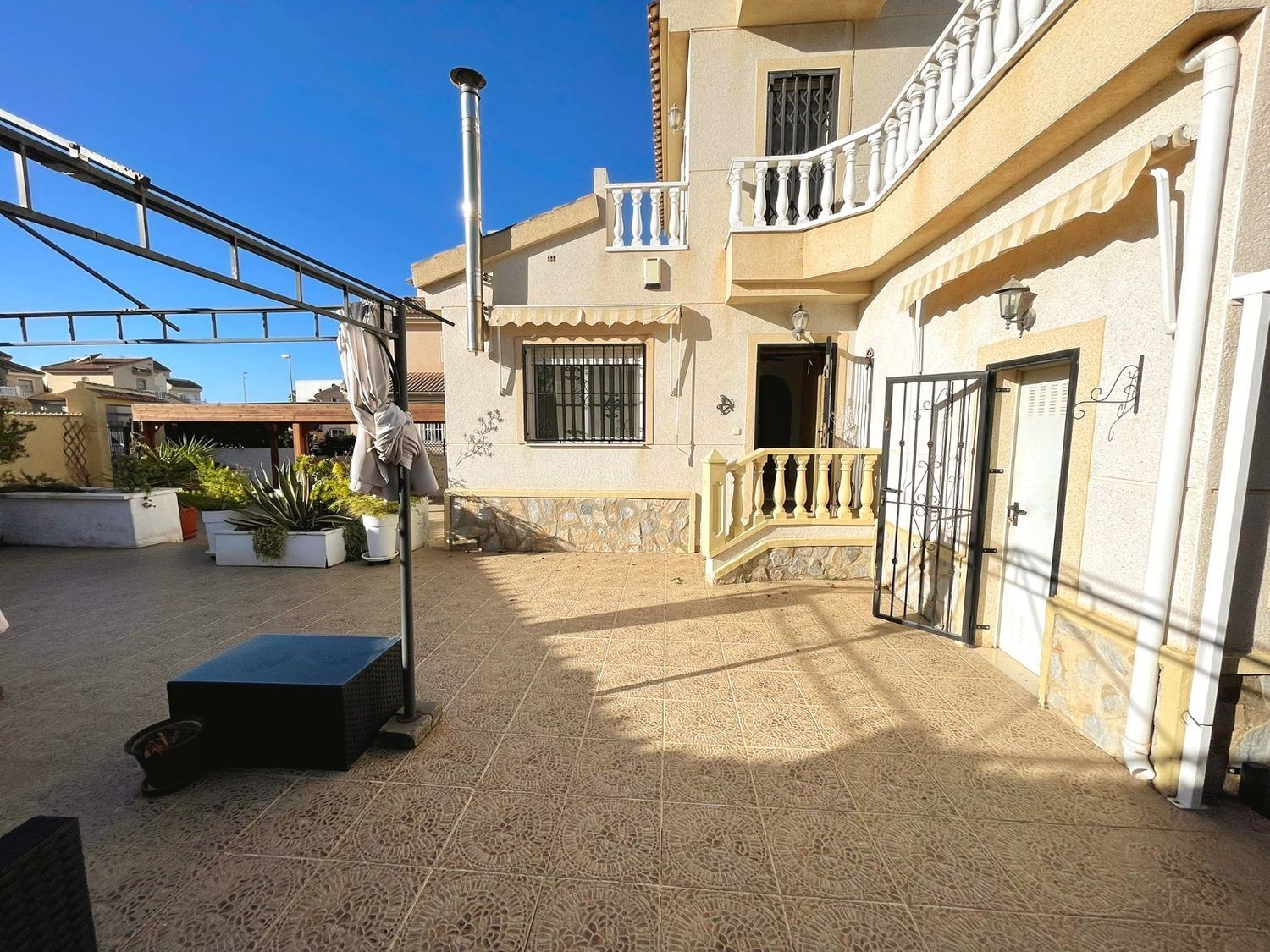 Агенция за недвижими имоти - Имоти Премиер - имот - 1242088, Цена: 285000 EUR