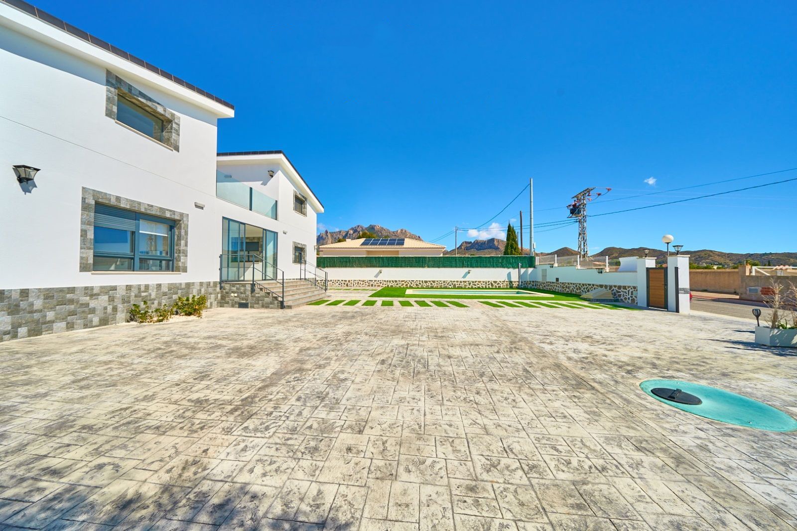 Агенция за недвижими имоти - Имоти Премиер - имот - 1240464, Цена: 570000 EUR