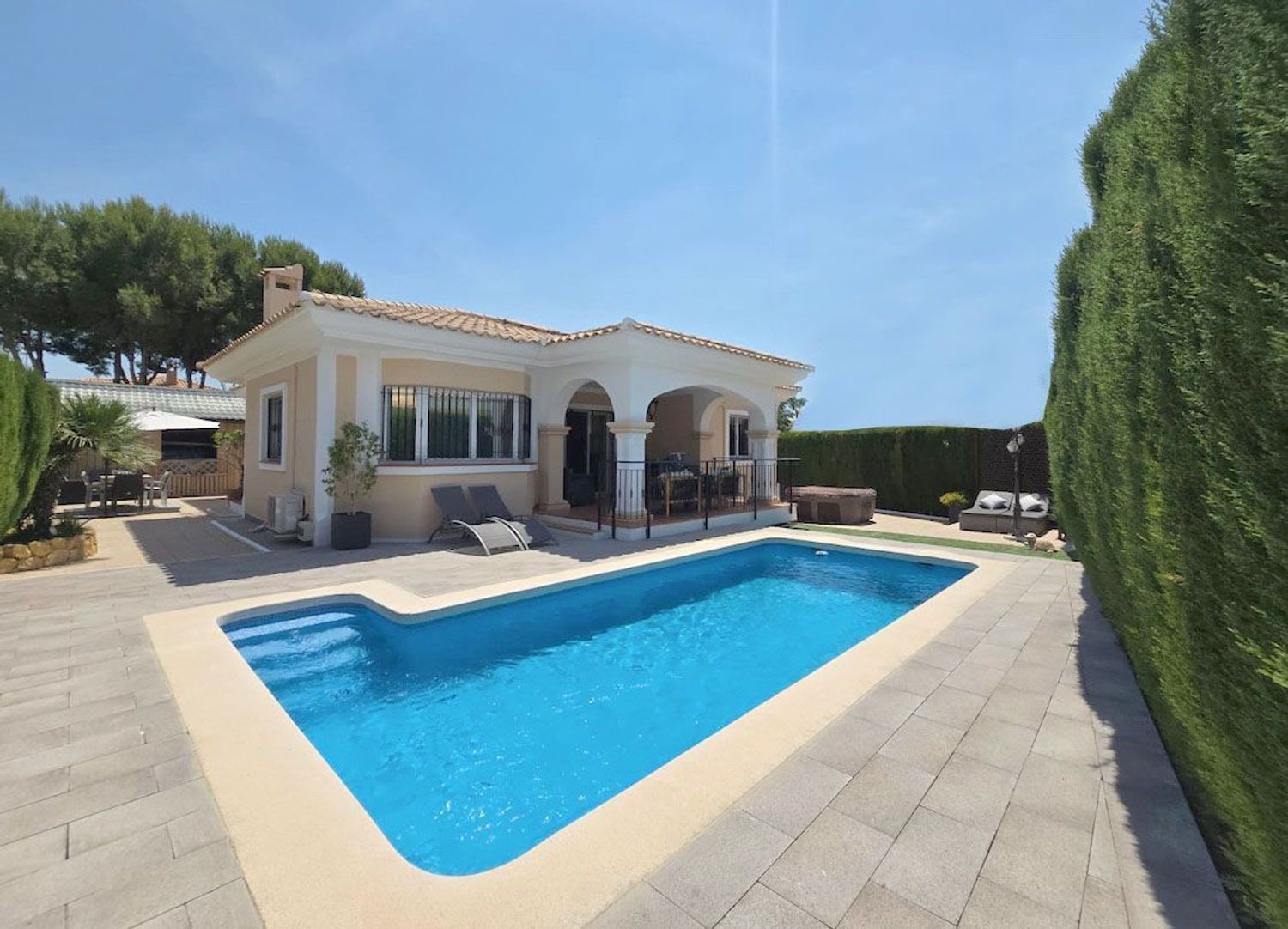 Агенция за недвижими имоти - Имоти Премиер - имот - 1242091, Цена: 545000 EUR