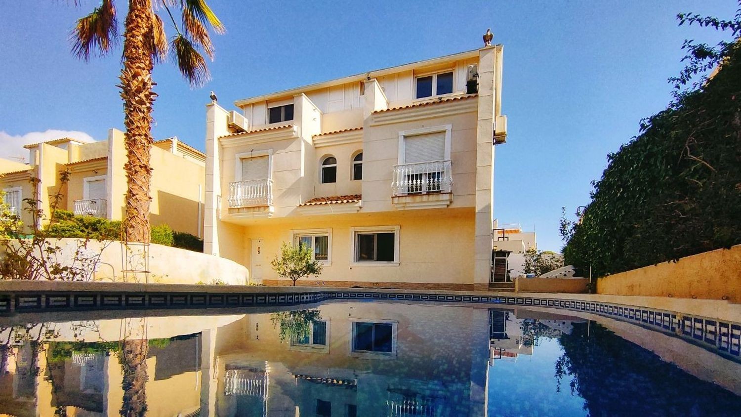 Агенция за недвижими имоти - Имоти Премиер - имот - 1247039, Цена: 399000 EUR