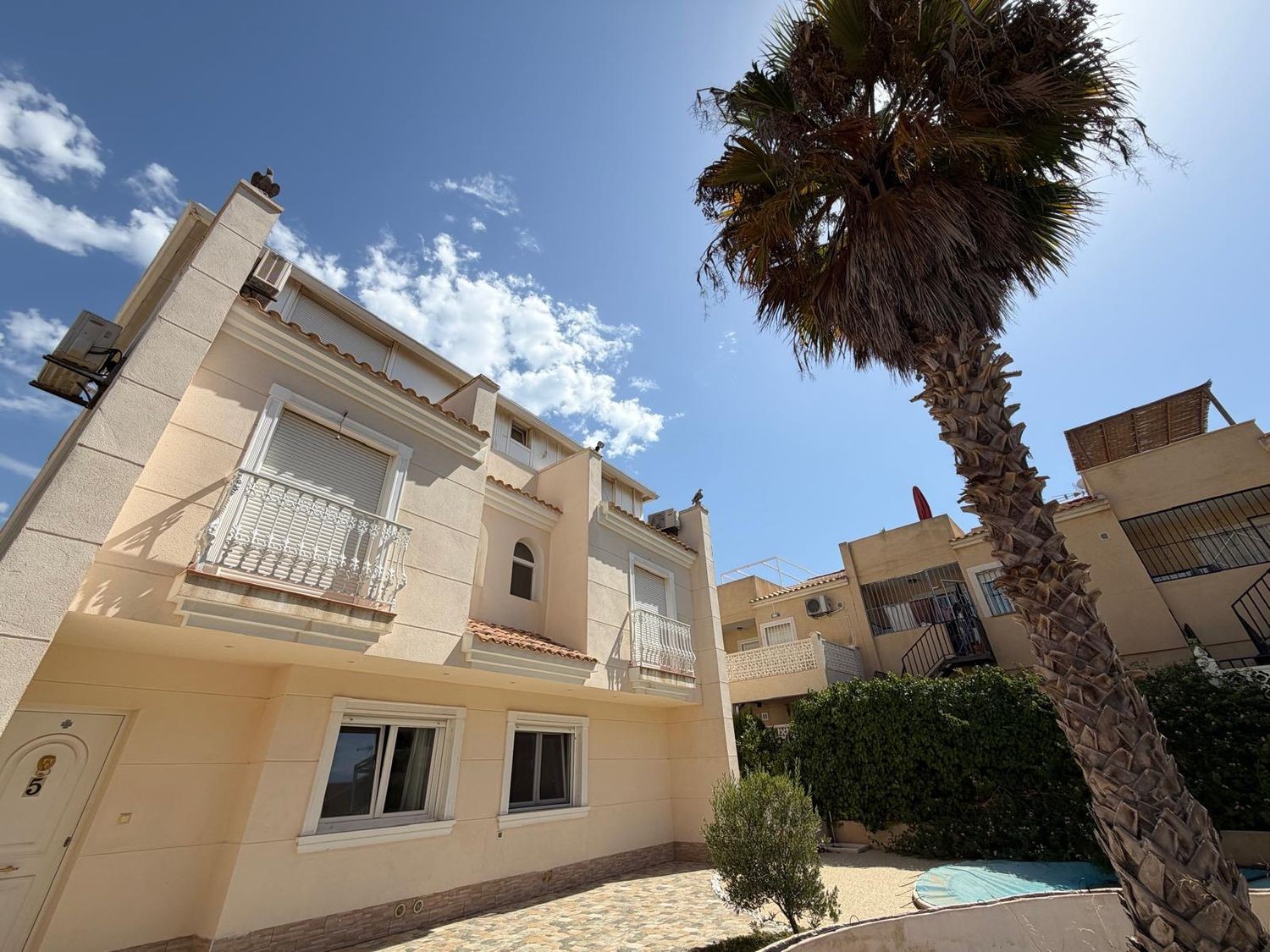 Агенция за недвижими имоти - Имоти Премиер - имот - 1247039, Цена: 399000 EUR