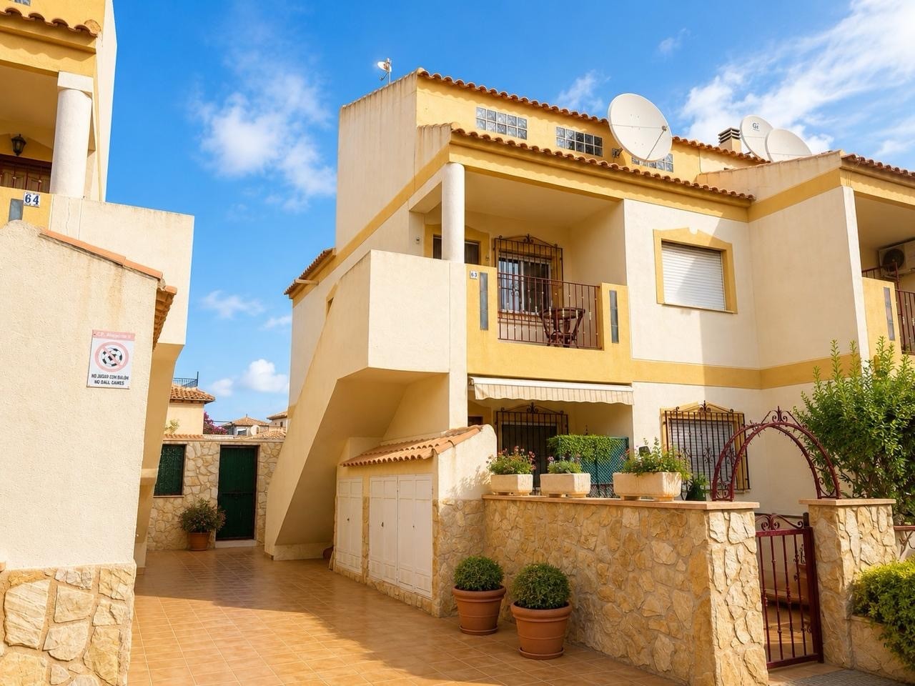 Агенция за недвижими имоти - Имоти Премиер - имот - 1247024, Цена: 195000 EUR