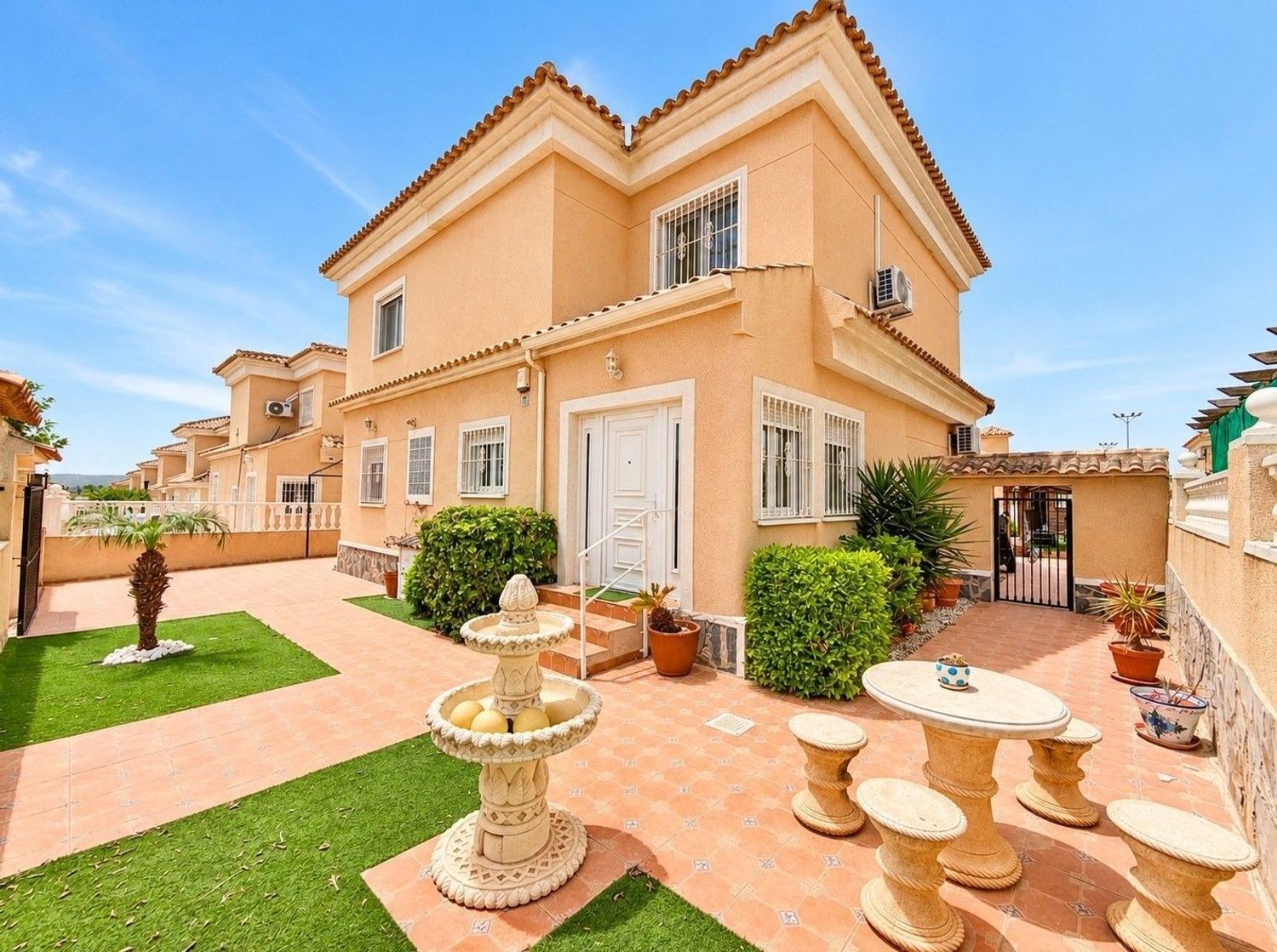 Агенция за недвижими имоти - Имоти Премиер - имот - 1247025, Цена: 375000 EUR