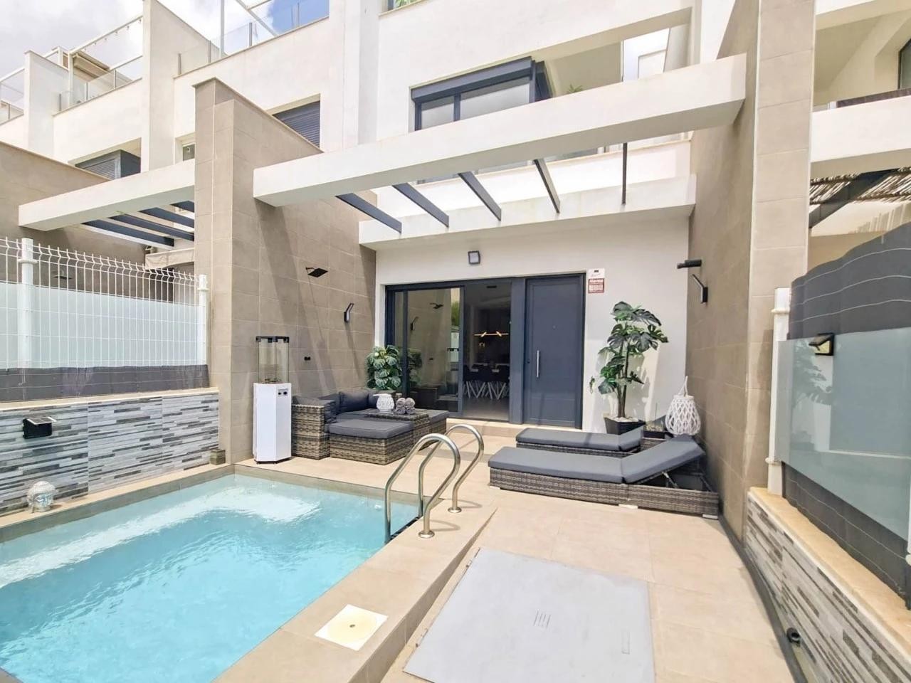 Агенция за недвижими имоти - Имоти Премиер - имот - 1247046, Цена: 330000 EUR