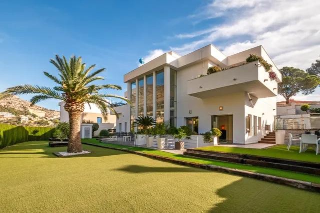 Агенция за недвижими имоти - Имоти Премиер - имот - 1248458, Цена: 1200000 EUR