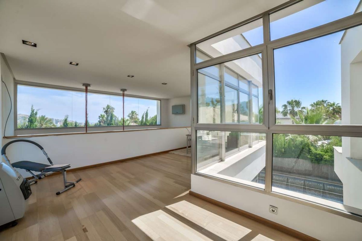 Агенция за недвижими имоти - Имоти Премиер - имот - 1248453, Цена: 1250000 EUR