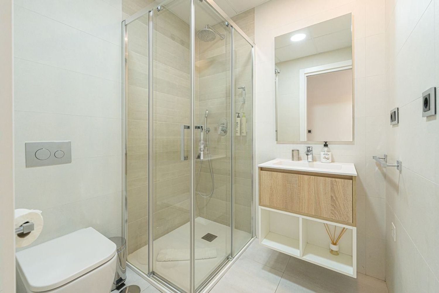 Агенция за недвижими имоти - Имоти Премиер - имот - 1256663, Цена: 550000 EUR