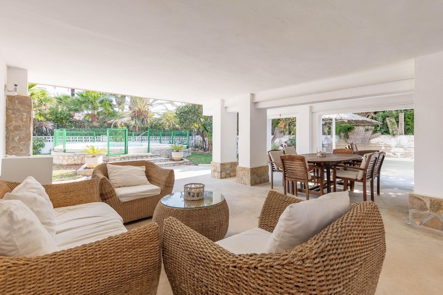 Агенция за недвижими имоти - Имоти Премиер - имот - 1256671, Цена: 849990 EUR