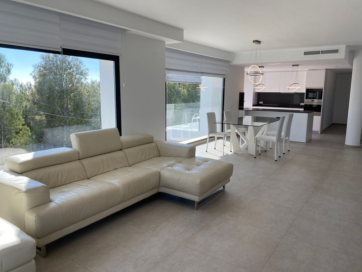 Агенция за недвижими имоти - Имоти Премиер - имот - 1257102, Цена: 900000 EUR