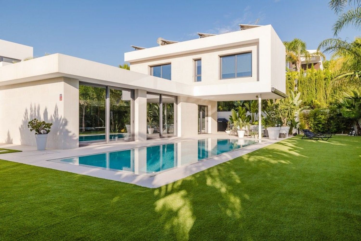Агенция за недвижими имоти - Имоти Премиер - имот - 1256634, Цена: 990000 EUR